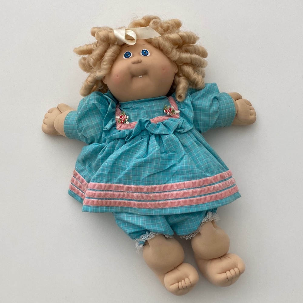 Cabbage Patch Doll curly Blonde hair and blue eyes Vintage 1985 - Picture 3 of 10